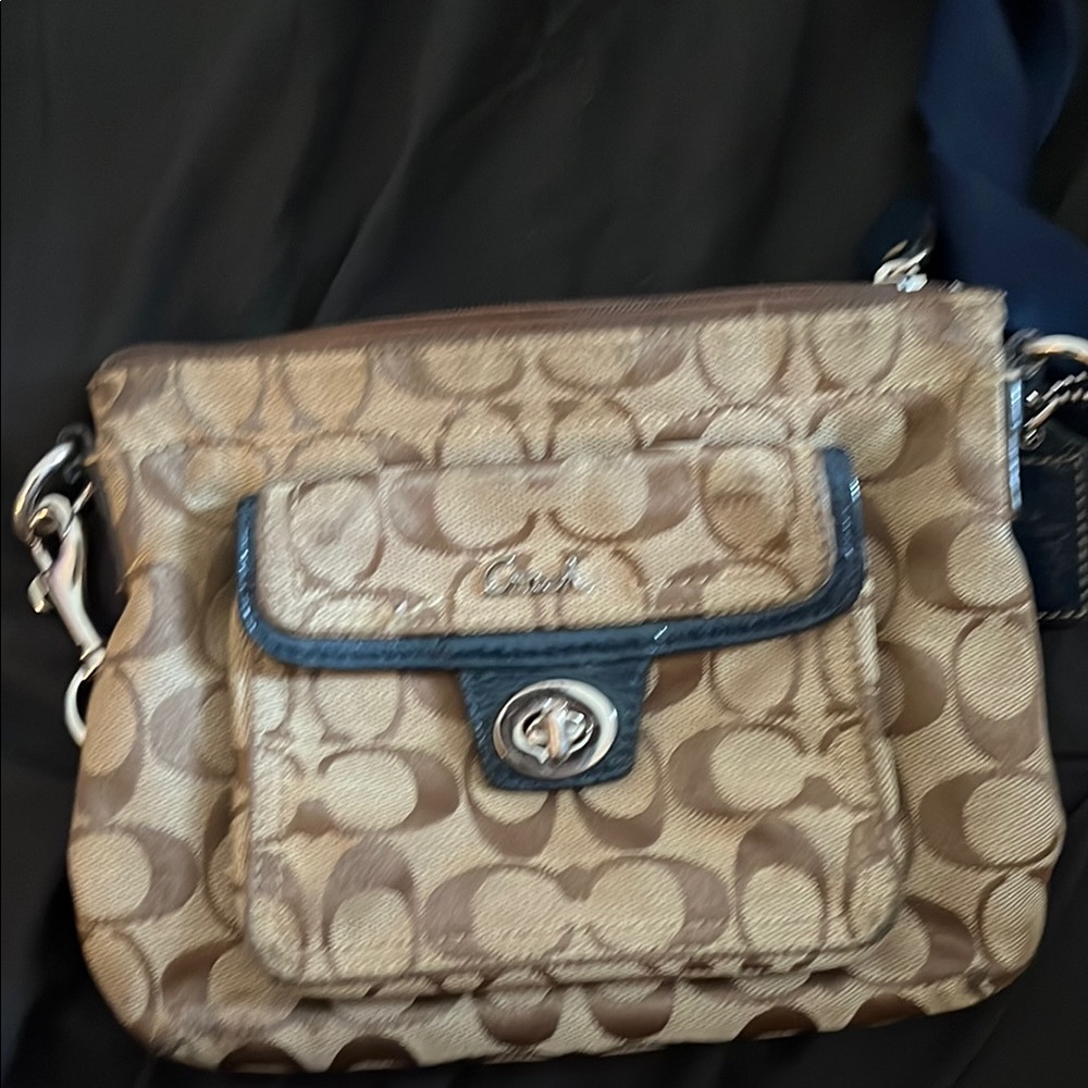 Coach Signature Brown and Tan Shoulder Bag vintage
